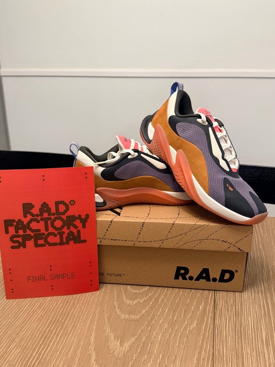 Rad Global Shoes - R.A.D® ONE V2 FACTORY SPECIAL
US: M 6.5 / W 8